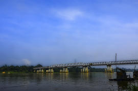 Foto Jembatan Muara Tembesi