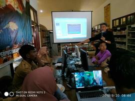 Pelatihan Komputer (IT) untuk siswa SLB Kab. Batang Hari